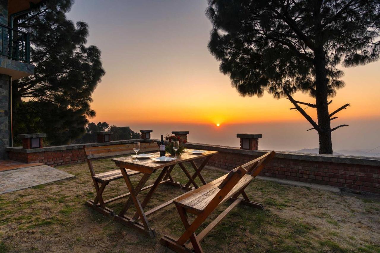 Stayvista At The Winter Line With Complimentary Breakfast Kasauli Ngoại thất bức ảnh